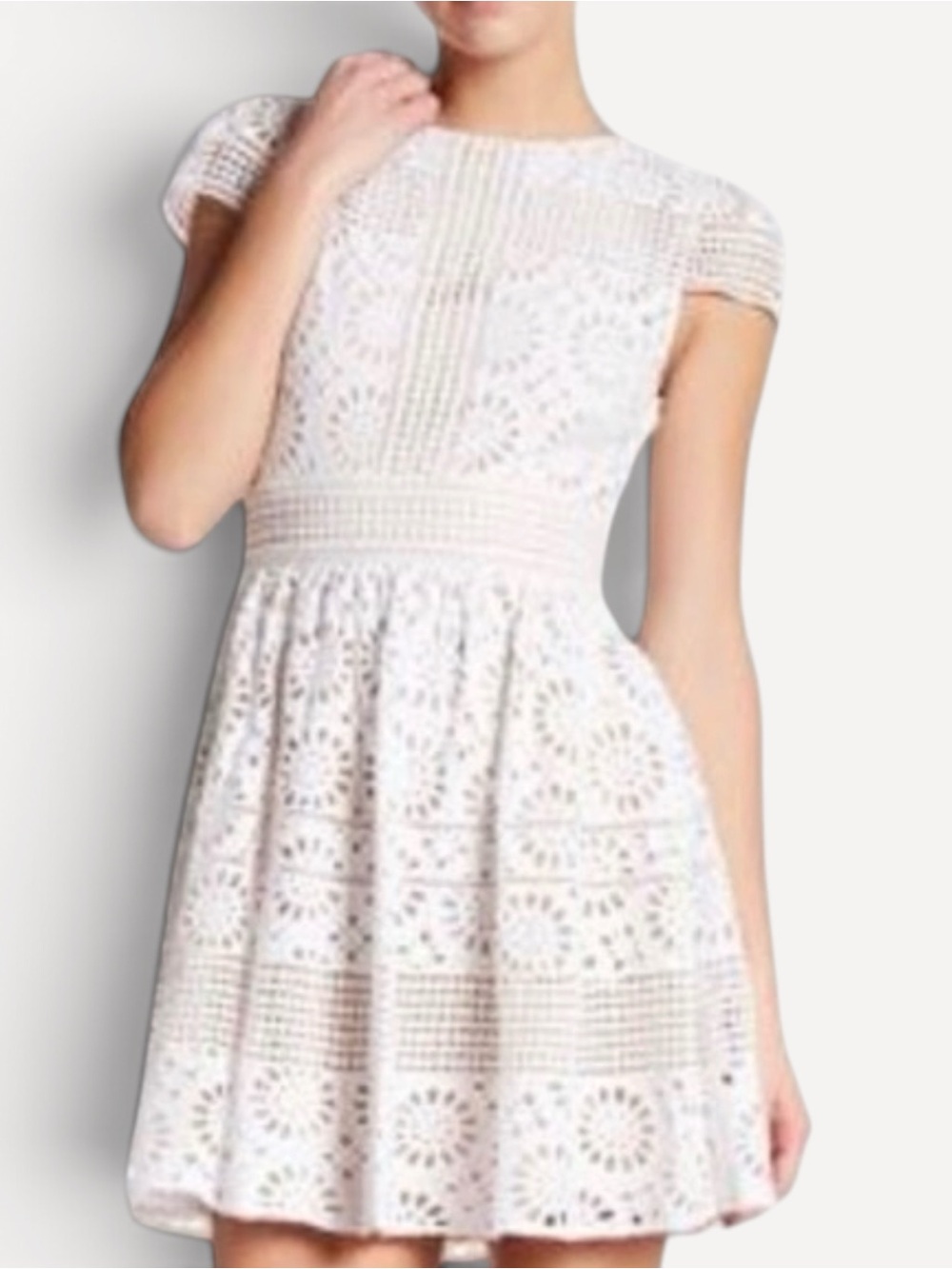 Alice+Olivia Imani Eyelet Lace Overlay Dress XS Like New Ivory Cream Bridal $495